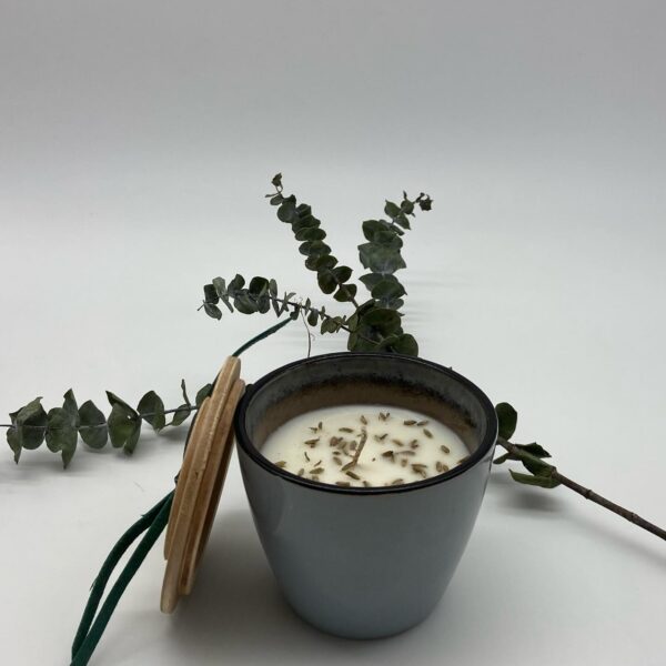 vela aromática Soja copo com tampa de madeira artesanal e fita de couro